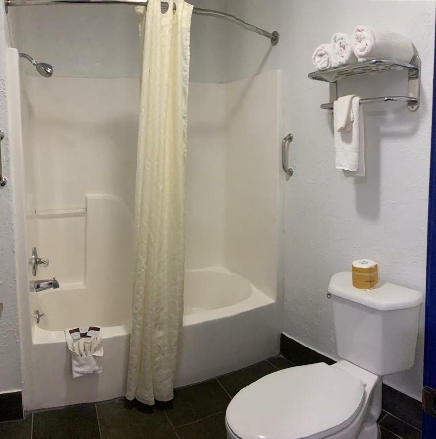 Budget Inn & Suites Оклахома-Сити Экстерьер фото