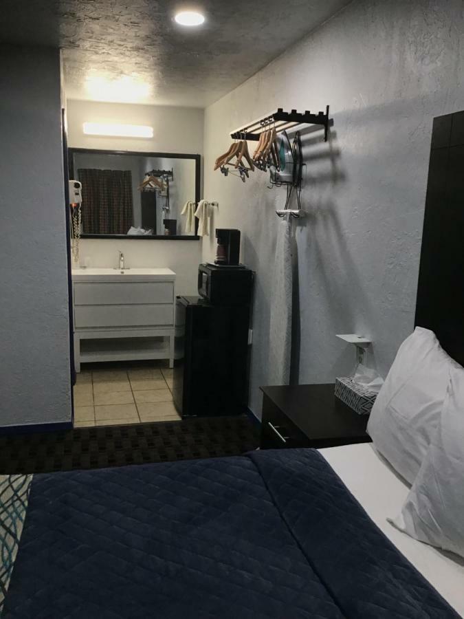 Budget Inn & Suites Оклахома-Сити Экстерьер фото